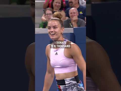 Fan PROPOSES to Maria Sakkari! 💍